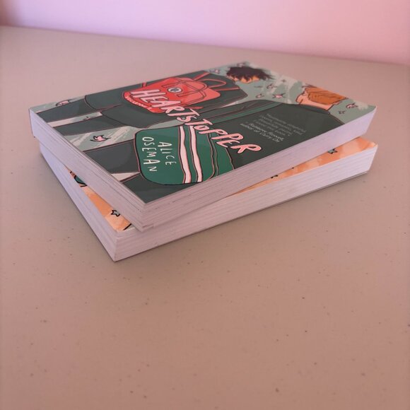 Heartstopper Books Volumes 1 & 2 - Picture 4 of 6